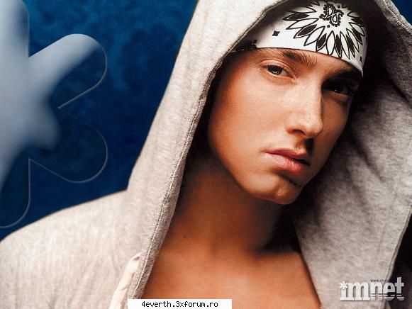eminem &nbsp; &nbsp; &nbsp; sunt topita dupa