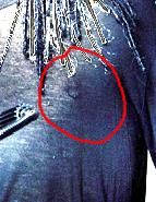 Bill are pirs in... - In timpul filmarilor de la Arthur un die minimoys - Bill Kaulitz