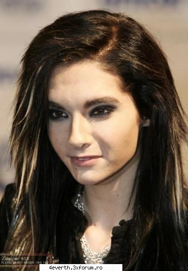 Bill primeste sutiene in timpul concertelor:)) - Chemati doctori ca mor aici io ihn locu lui - Bill Kaulitz