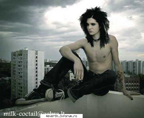 Funny pics and funny comment - Doamne ZuZ Cred ca sufera Tom ca nu mai are voie - Kaulitz Twins