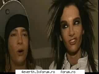 Funny pics and funny comment - B: Shhh ! Aista vorbeste prostii ! Nu-l asculta ! - Kaulitz Twins