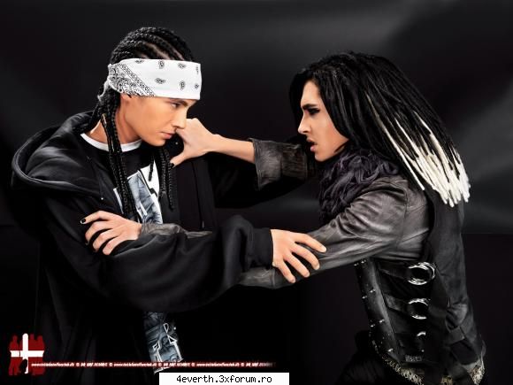 Funny pics and funny comment - B: gatu matii,iar te-ai culcat cu gagicamea!:x T - Kaulitz Twins
