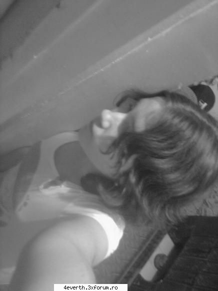 Just me ! A crazy girl! - Nu prea aveam ce face cnad am venit d ela scoala - Pics whit us