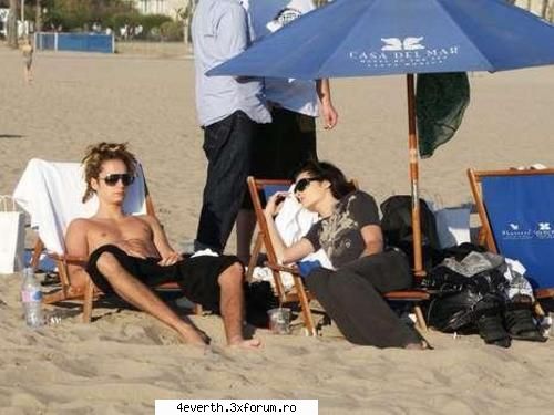 Kaulitz Photos - Ah ce abdomen Si ce picioare cu marar - Kaulitz Twins