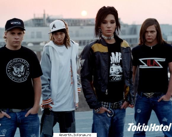 Poze - Na-na-na-na!! Ce fata de potae adormita avea Tom - Tokio Hotel