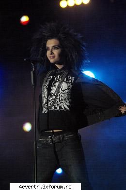 Poze - Striptis pe gratis! Cine vrea!? - Bill Kaulitz