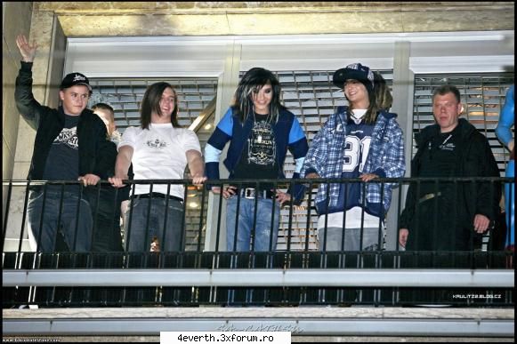 Poze - Obsedatat'o ...Dai liber baiatului Another photo - Tokio Hotel
