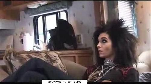 Poze - Imi place pozitia :>:> Se poate sa ma asez pe el? - Bill Kaulitz