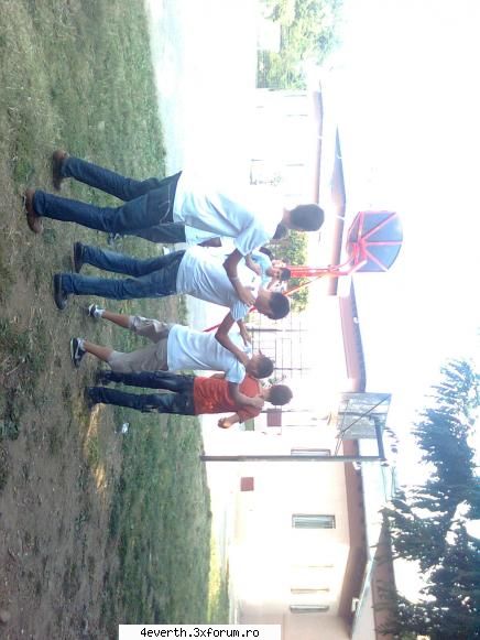 Poze haioase si crazy - Pai mama gandit ca toti avem poze traznite sau - Pics whit us
