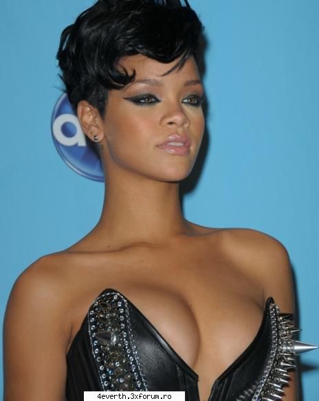 Rihanna - Normal ca imi place - Pop