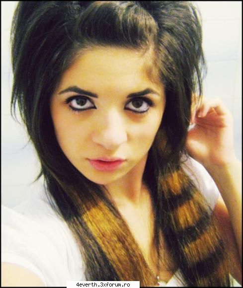 ~tatyanna !!!~ hmm aici pun doar poze&nbsp; sau mai zic ceva despre mine?? bine hai scriu cate ziua